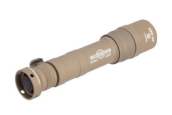 SureFire M640DF Weapon Light Pro FDE features an integrated mount